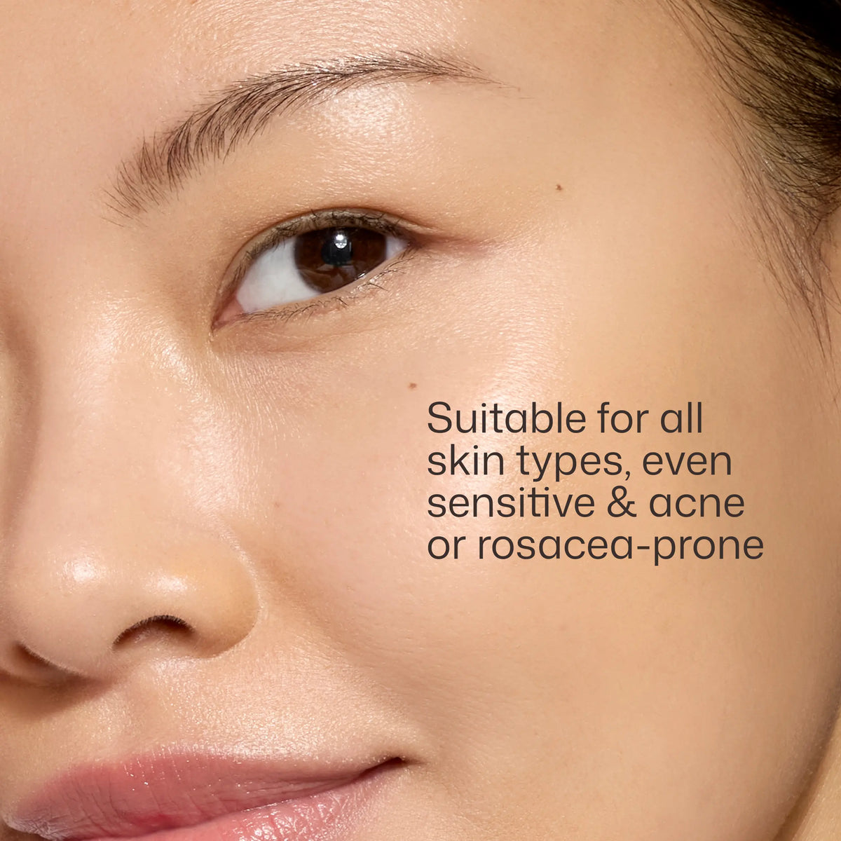 UV Clear Tinted Broad Spectrum SPF Sunscreen 46 with Niacinamide, Zinc Oxide