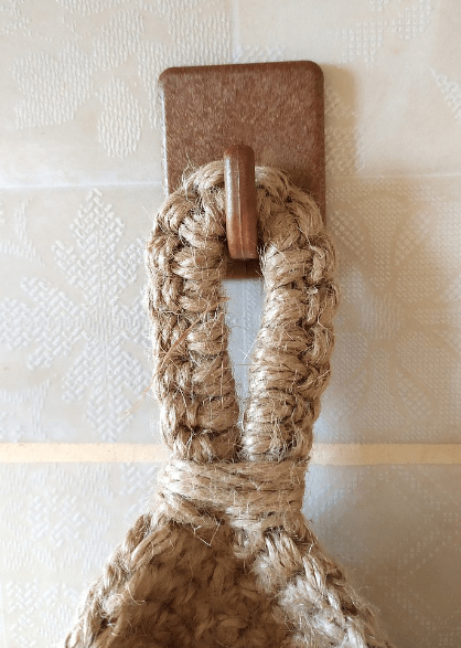 Nestoria – Hanging jute basket for kitchen storage